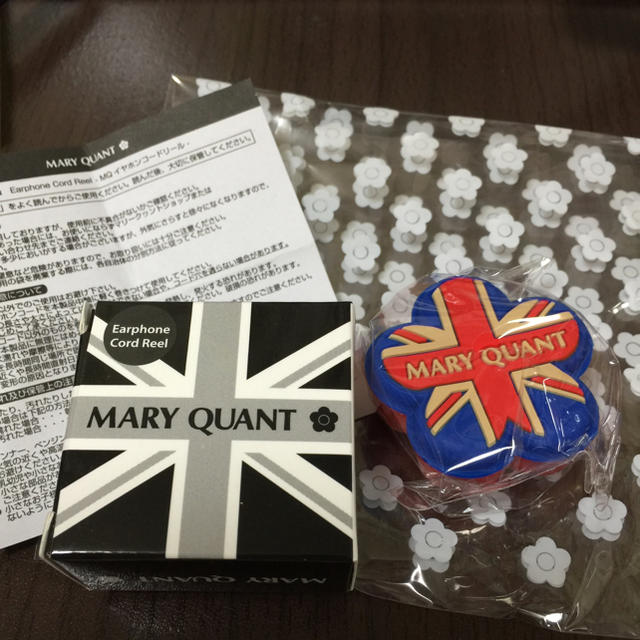 MARY QUANT(マリークワント)のMARYQUANT イヤホンコードリール スマホ/家電/カメラのスマホアクセサリー(その他)の商品写真