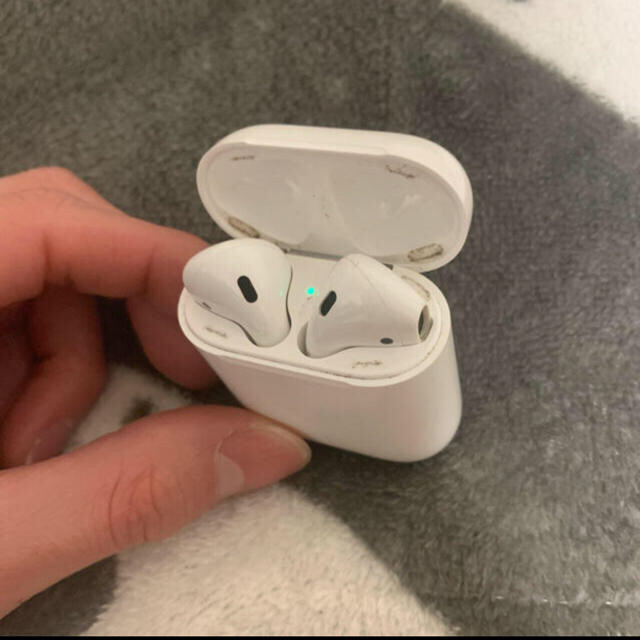 Apple(アップル)のAirPods  スマホ/家電/カメラのオーディオ機器(ヘッドフォン/イヤフォン)の商品写真