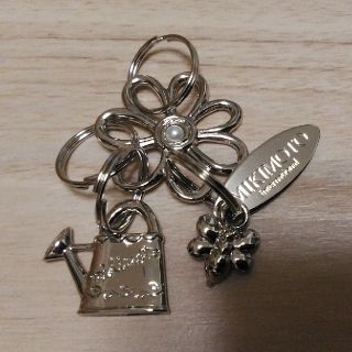 ミキモト(MIKIMOTO)のMIKIMOTO（ミキモト）チャーム　花　蜂　シルバー(キーホルダー)