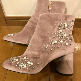 ザラ(ZARA)のピンクショートブーツ(ブーツ)