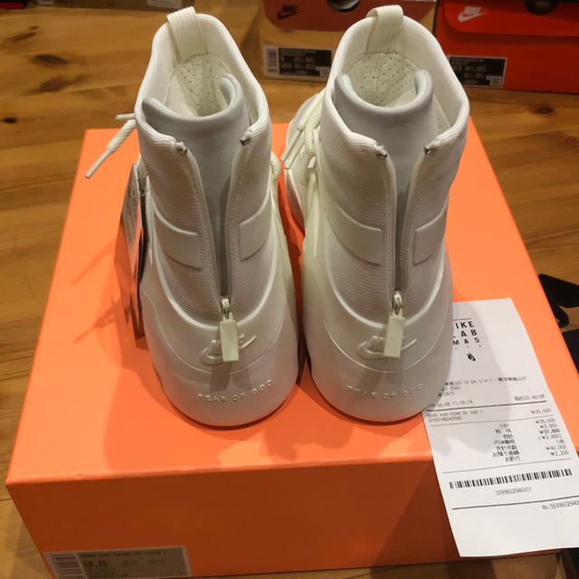 NIKE(ナイキ)の新品27.5㎝ NIKE AIR FEAR OF GOD1 SAIL US9.5 メンズの靴/シューズ(スニーカー)の商品写真