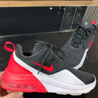 ナイキ(NIKE)のNIKE AIR Max Motion 2（エアマックス・モーションツー）(スニーカー)