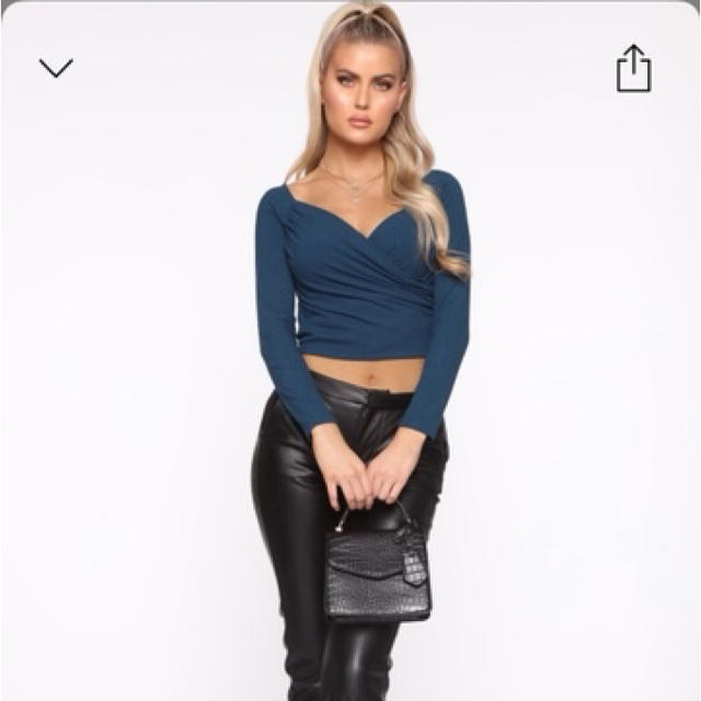 MISSGUIDED(ミスガイデッド)のFashion nova♡カシュクールtops レディースのトップス(カットソー(長袖/七分))の商品写真