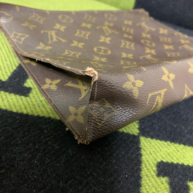 LOUIS VUITTON(ルイヴィトン)のルイヴィトン クラッチ ポーチ モノグラム レディースのバッグ(クラッチバッグ)の商品写真