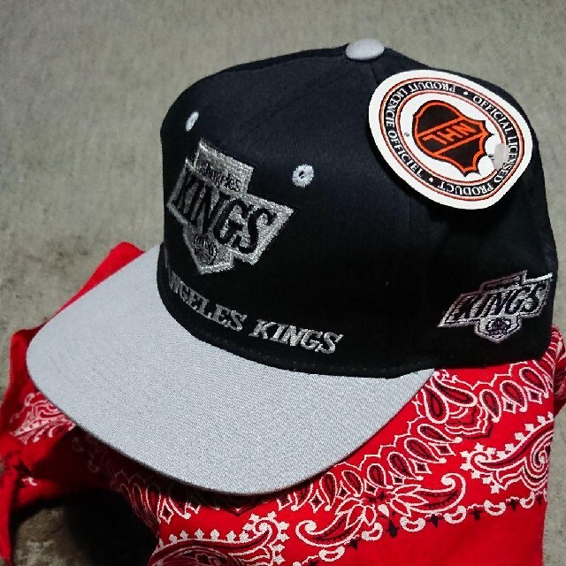 NEW ERA(ニューエラー)の【LOS ANGELES KINGS】90s 新品キャップ ロサンゼルスキングス メンズの帽子(キャップ)の商品写真