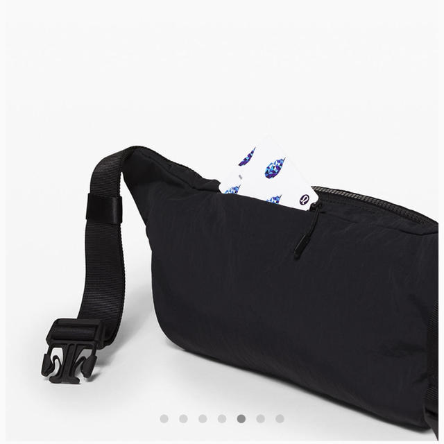 lululemon(ルルレモン)のルルレモン  ウエストポーチ　ユニセックス　新品未使用 レディースのバッグ(ボディバッグ/ウエストポーチ)の商品写真