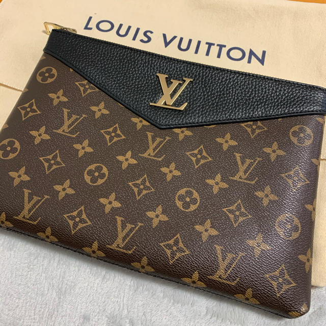 LOUIS VUITTON クラッチバック