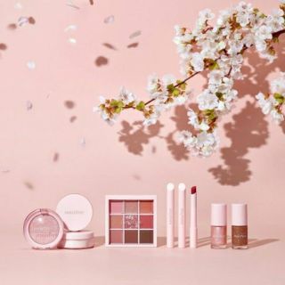 イニスフリー(Innisfree)の限定　イニスフリー　チェリーブロッサム 桜 アイシャドウパレット　ルミナイザー(アイシャドウ)