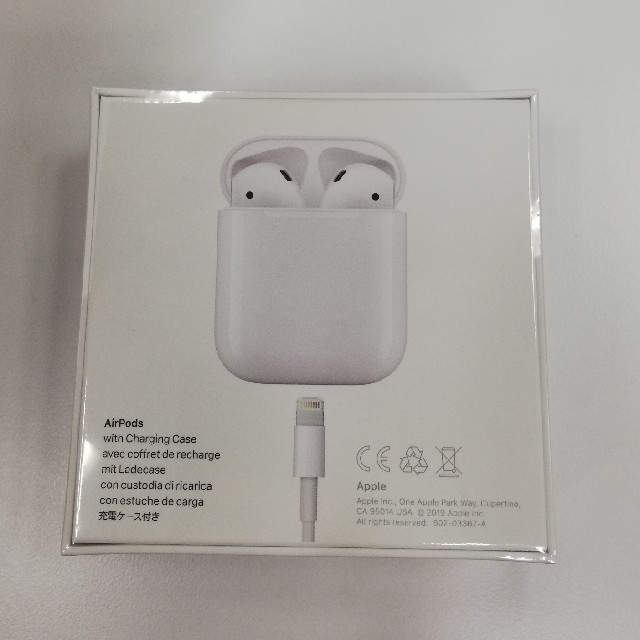 Apple(アップル)のAirPods スマホ/家電/カメラのオーディオ機器(ヘッドフォン/イヤフォン)の商品写真