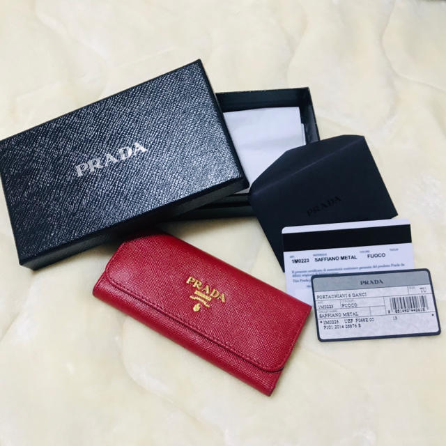 【ミラノ購入】PRADA キーケース 箱&保証書付 | フリマアプリ ラクマ