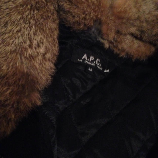 A.P.C(アーペーセー)のa.p.cファー付きジャケット レディースのジャケット/アウター(モッズコート)の商品写真