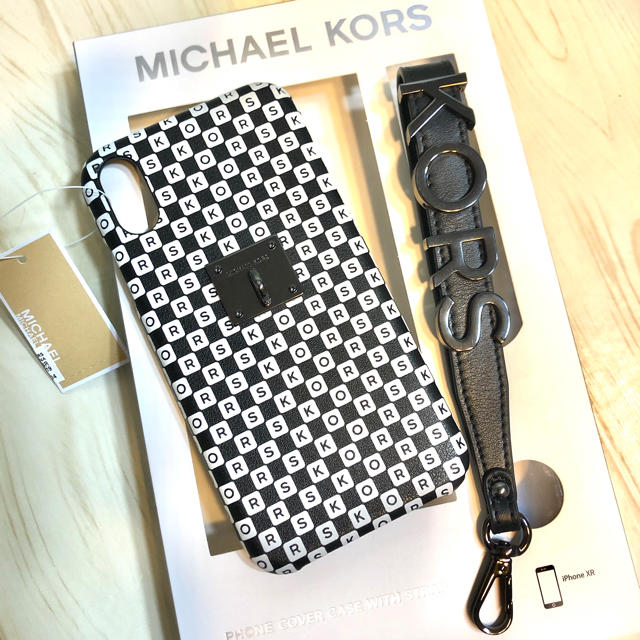 Michael Kors - マイケルコース iPhoneXS ケース ストラップ アイホン新品ブランド MKの通販 by US輸入、ケイト