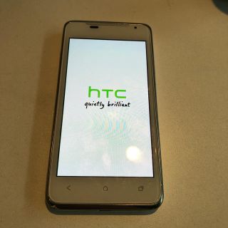 ハリウッドトレーディングカンパニー(HTC)のHTC Android(スマートフォン本体)