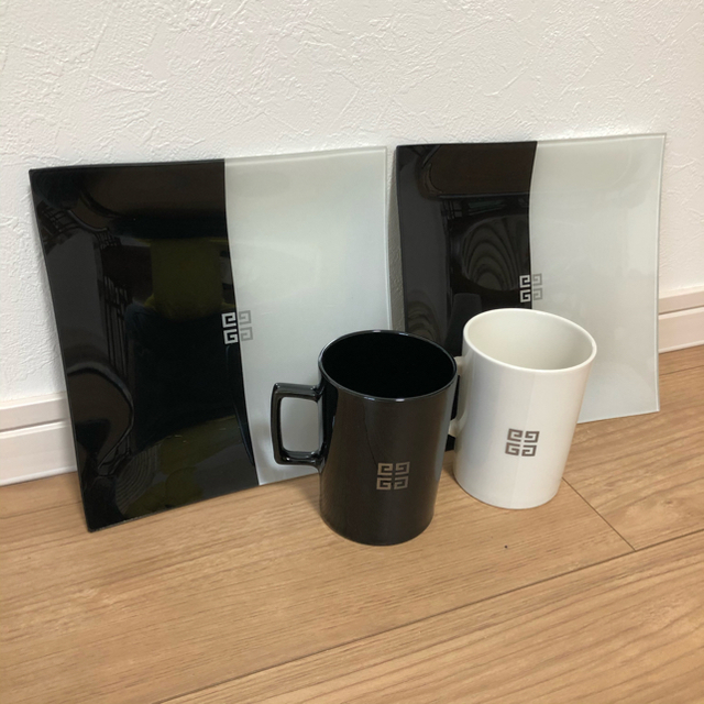 GIVENCHY - 【GIVENCHY 】正規品 美品 ジバンシイ コップ食器 GIVENCHY - 【GIVENCHY 】正規品 美品 ジバンシイ コップ食器