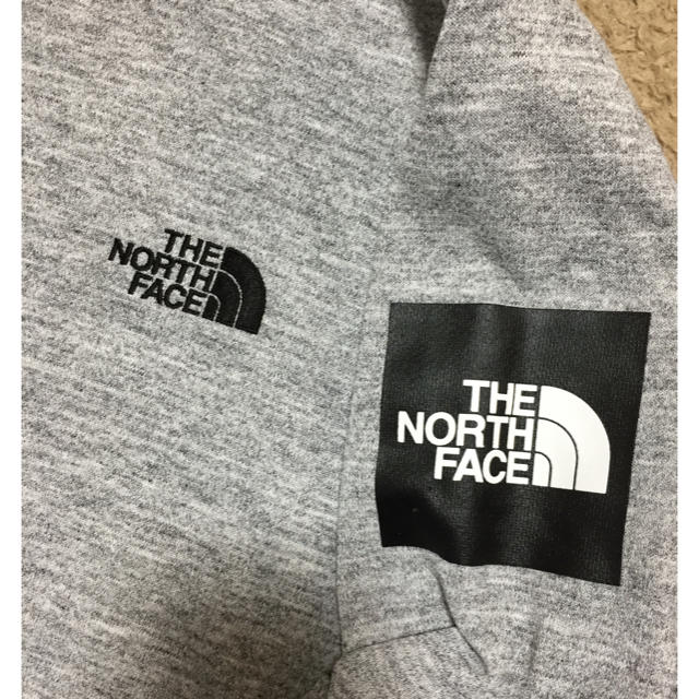 THE NORTH FACE(ザノースフェイス)のTHE NORTH FACE メンズトレーナー メンズのトップス(スウェット)の商品写真