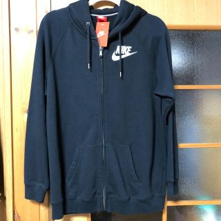 ナイキ(NIKE)のNIKE ナイキ　黒パーカー　レディースL  新品　(パーカー)