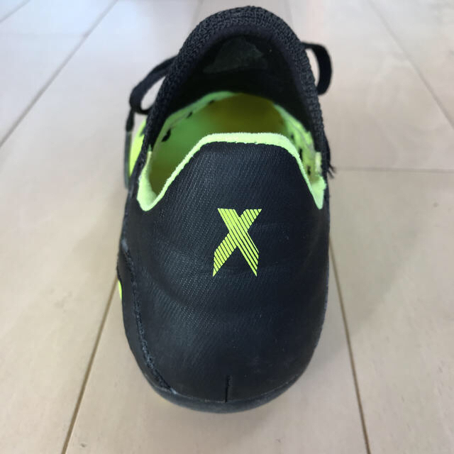 adidas(アディダス)のadidas サッカースパイク 21.5cm キッズ/ベビー/マタニティのキッズ靴/シューズ(15cm~)(その他)の商品写真