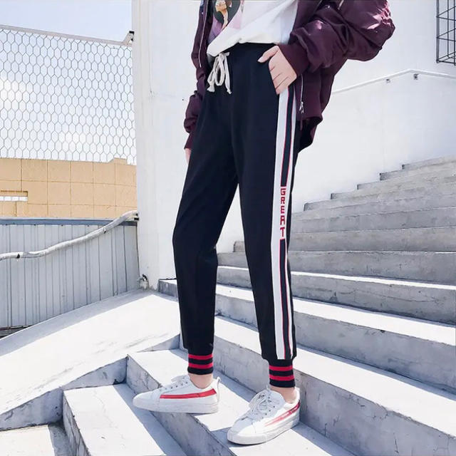 Off White ラインパンツ ジャージ スウェット おしゃれジャージ 男女兼用の通販 By Plusone オフホワイトならラクマ Off White ラインパンツ ジャージ スウェット おしゃれジャージ 男女兼用の通販 By Plusone オフホワイトならラクマ