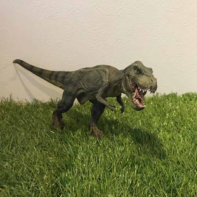 恐竜フィギア　ティラノサウルス　 エンタメ/ホビーのフィギュア(SF/ファンタジー/ホラー)の商品写真