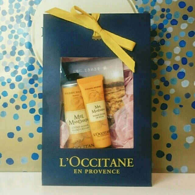 L'OCCITANE(ロクシタン)のテトランさま ご予約♡ コスメ/美容のボディケア(ハンドクリーム)の商品写真