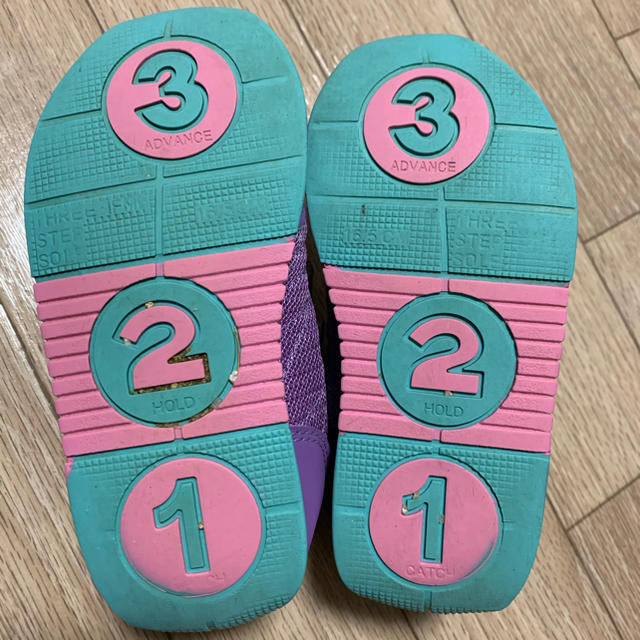 イフミー   女の子　　16.5 キッズ/ベビー/マタニティのキッズ靴/シューズ(15cm~)(スニーカー)の商品写真