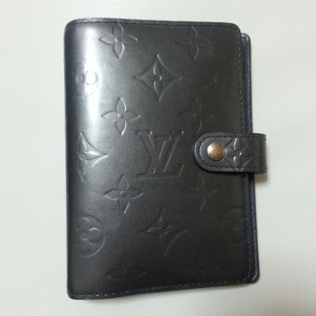 LOUIS VUITTON(ルイヴィトン)のおみゆ様☆  購入品 スマホ/家電/カメラのスマホアクセサリー(モバイルケース/カバー)の商品写真