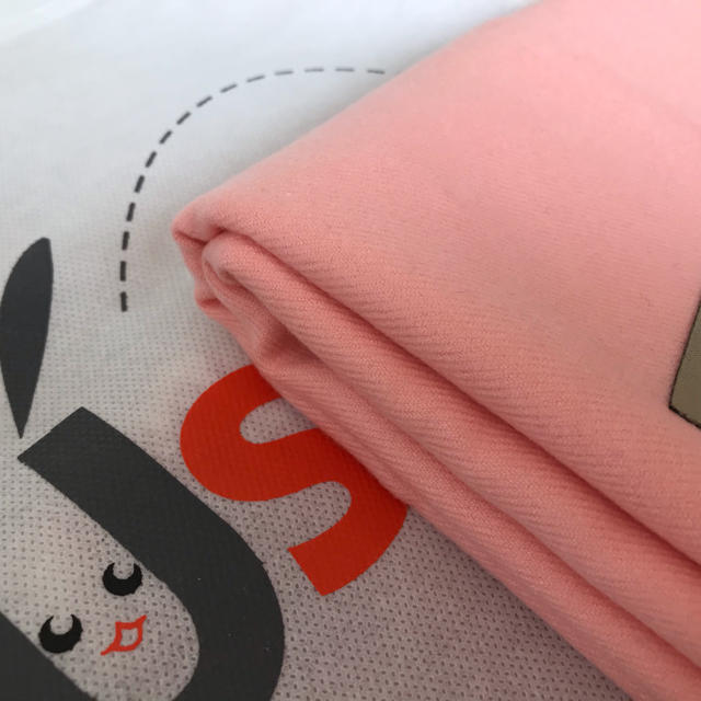【新品　未使用】カシミヤ　大判　ストール　サーモンピンク レディースのファッション小物(ストール/パシュミナ)の商品写真