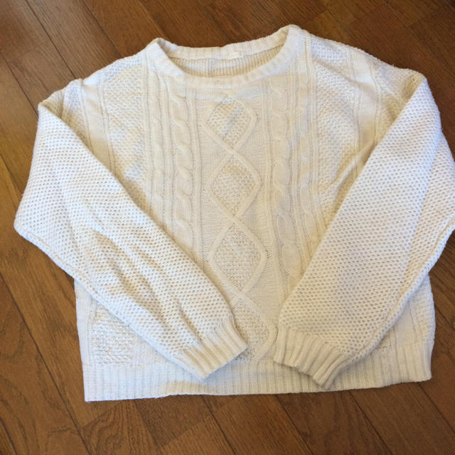 GU(ジーユー)の白ケーブルニット💓特価 レディースのトップス(ニット/セーター)の商品写真