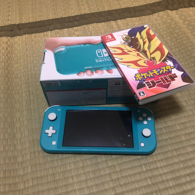 任天堂Switch Lite とポケットモンスターシールド