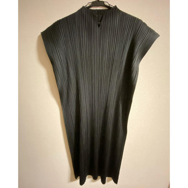 PLEATS PLEASE ISSEY MIYAKE(プリーツプリーズイッセイミヤケ)のPLEATS PLEASE ワンピース レディースのワンピース(ひざ丈ワンピース)の商品写真