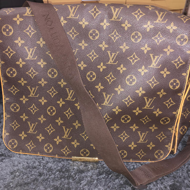 LOUIS VUITTON ショルダーバッグ