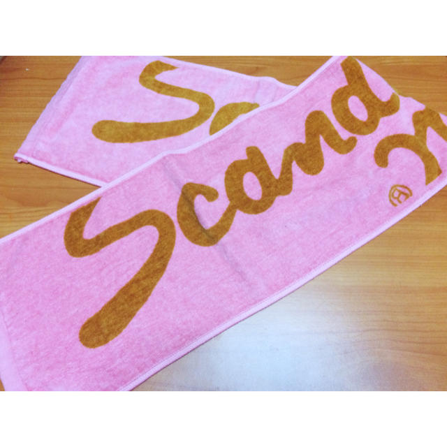 SCANDAL マフラータオル エンタメ/ホビーのタレントグッズ(ミュージシャン)の商品写真