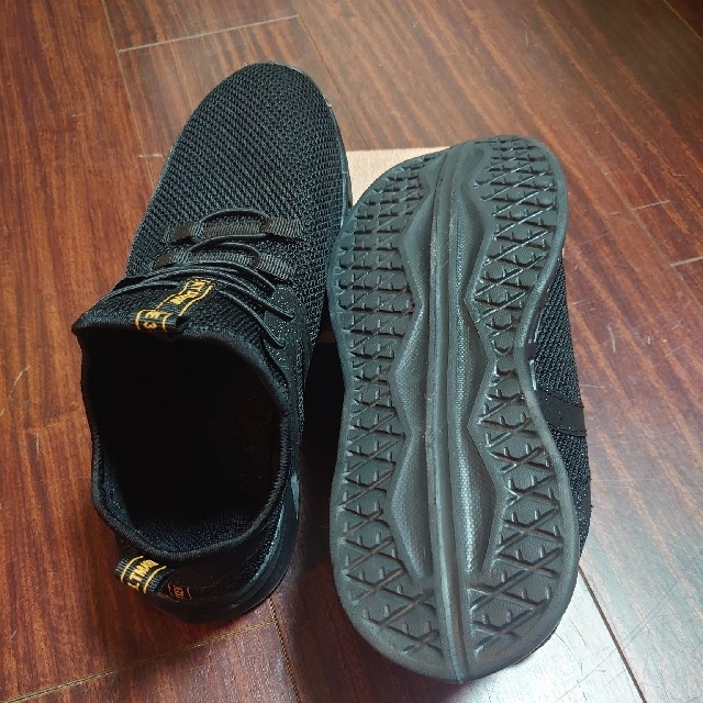 スニーカー黒 24.5㌢[luzhikang]  メンズの靴/シューズ(スニーカー)の商品写真