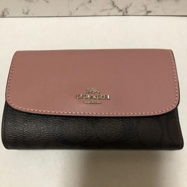 COACH(コーチ)のcoach 折りたたみ財布 レディースのファッション小物(財布)の商品写真