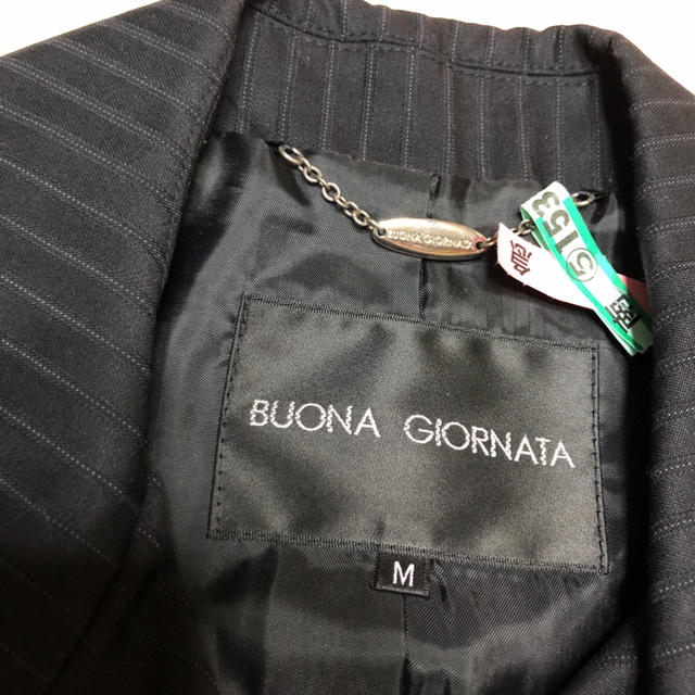 BUONA GIORNATA(ボナジョルナータ)のBUONA GIORNATA珍しいパンツスーツM上質素材　入学卒業　営業　美品 レディースのフォーマル/ドレス(スーツ)の商品写真