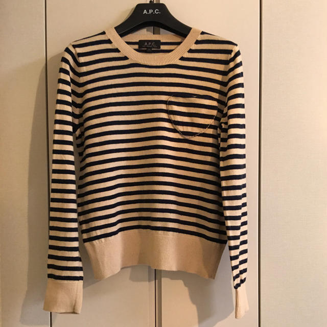 A.P.C(アーペーセー)の♡ハート胸ポケット ボーダーニット レディースのトップス(ニット/セーター)の商品写真