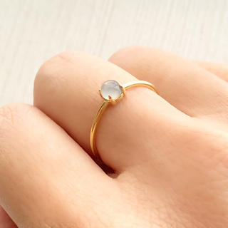 天然石　グレームーンストーン  AAA 爪留めリング　指輪(リング)