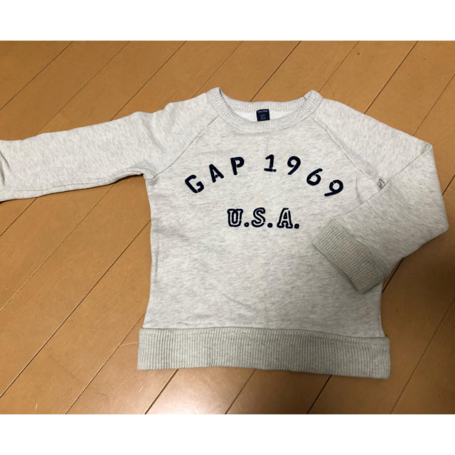 babyGAP(ベビーギャップ)のbaby GAP トレーナー　95 キッズ/ベビー/マタニティのキッズ服男の子用(90cm~)(Tシャツ/カットソー)の商品写真