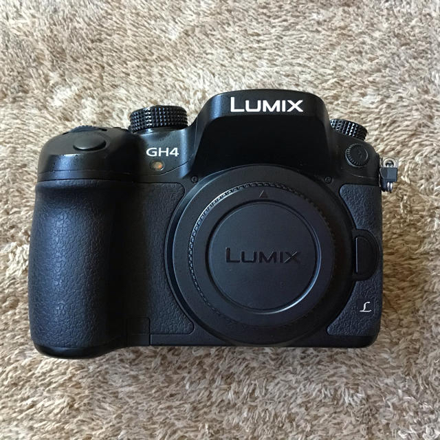 Panasonic(パナソニック)のPanasonic LUMIX DMC−GH4 訳あり　ポイントあるときにどうぞ スマホ/家電/カメラのカメラ(ミラーレス一眼)の商品写真