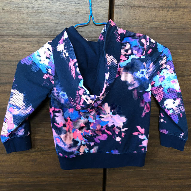 babyGAP(ベビーギャップ)のbabyGap 花柄パーカー キッズ/ベビー/マタニティのキッズ服女の子用(90cm~)(その他)の商品写真