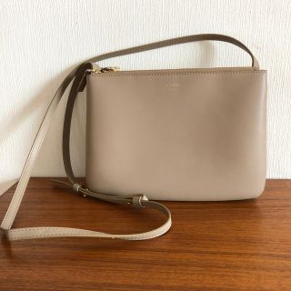 セリーヌ(celine)のセリーヌ　トリオ　ラージ　ベージュ(ショルダーバッグ)