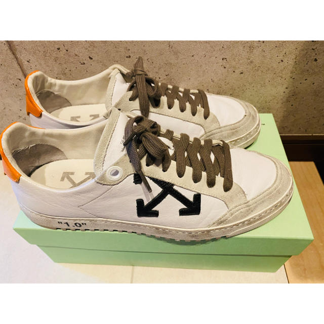 OFF-WHITE(オフホワイト)のオフホワイト スニーカー 43cm メンズの靴/シューズ(スニーカー)の商品写真