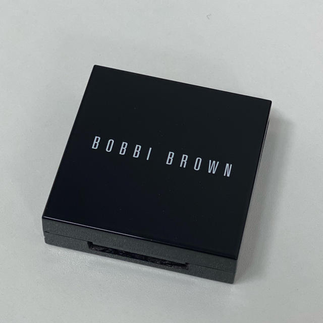 BOBBI BROWN(ボビイブラウン)の【BOBBIBROWN】ミニハイライティングパウダー コスメ/美容のベースメイク/化粧品(チーク)の商品写真