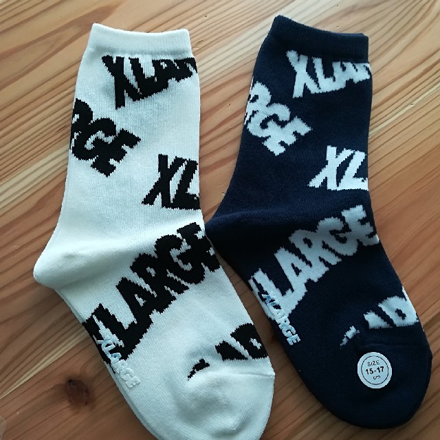 XLARGE(エクストララージ)の新品✩.*˚15〜17 XLARGE ロゴ総柄ソックス2足セット キッズ/ベビー/マタニティのこども用ファッション小物(靴下/タイツ)の商品写真