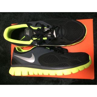 ナイキ(NIKE)のmaco'sさまナイキフレックス2012(スニーカー)