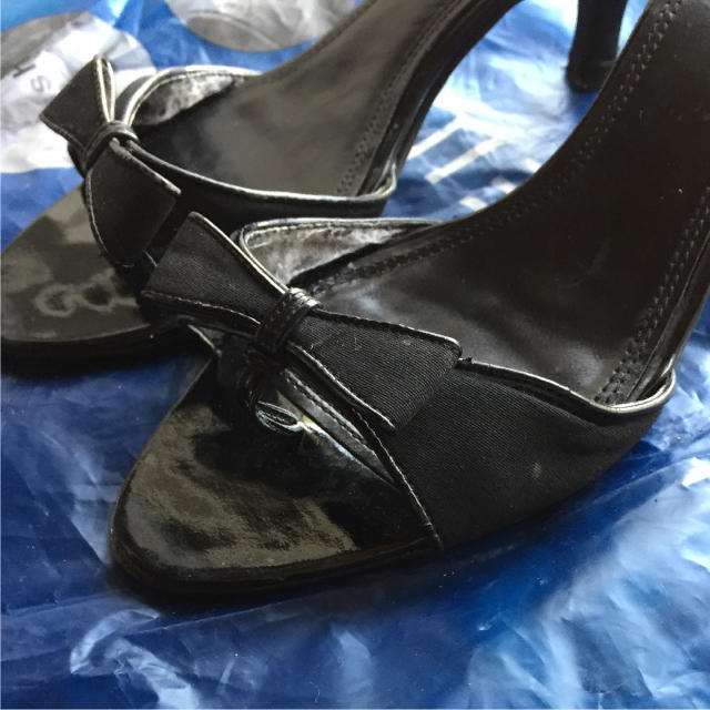 ZARA(ザラ)のZARA サンダル ミュール ヒール リボン 靴 華奢 レディースの靴/シューズ(ミュール)の商品写真