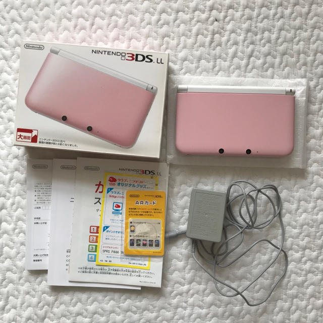 New ニンテンドー３ＤＳ ＬＬ本体　ＡＣアダプター付き