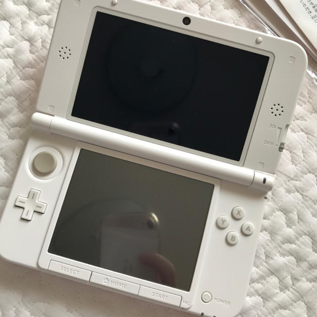 Nintendo 3DS  LL 本体ピンク/ホワイト　ACアダプター付 1