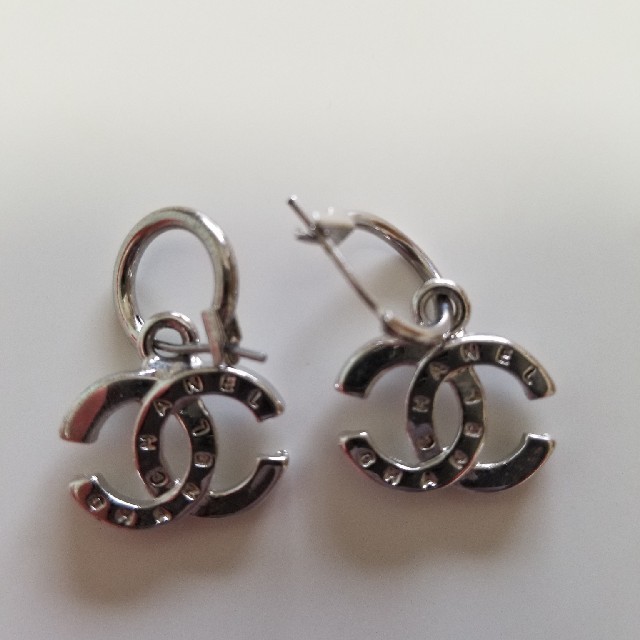 CHANEL　ピアス