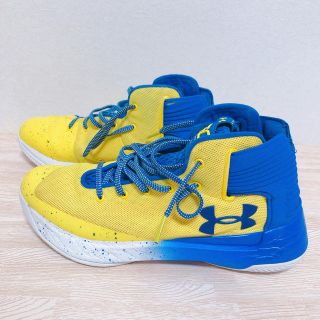 アンダーアーマー(UNDER ARMOUR)のスニーカー(スニーカー)